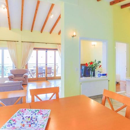Villa Natasha Katávolos Esterno foto