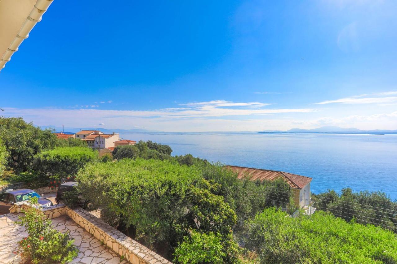 Villa Natasha Katávolos Esterno foto