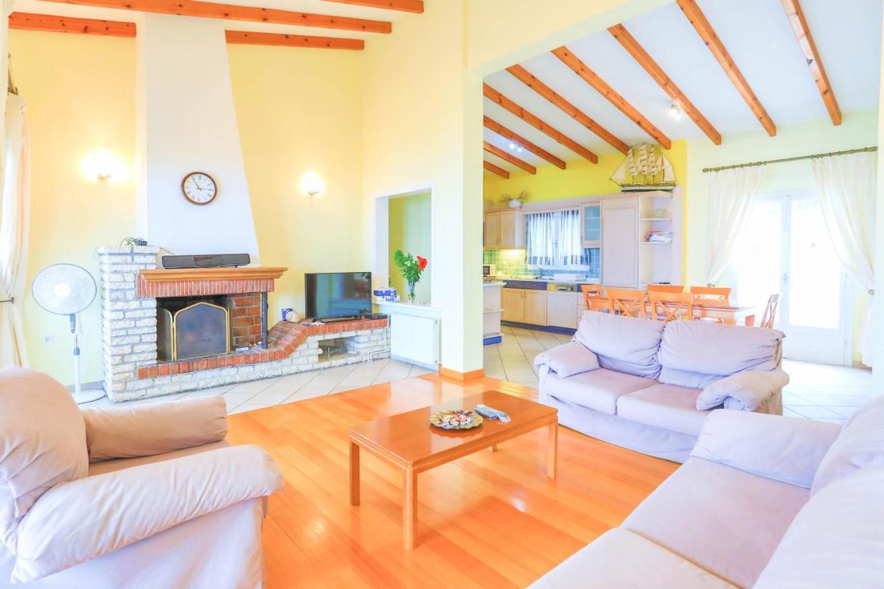 Villa Natasha Katávolos Esterno foto